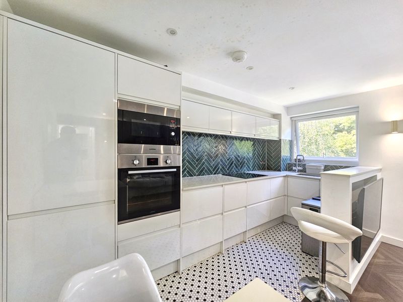 Kitchen- click for photo gallery